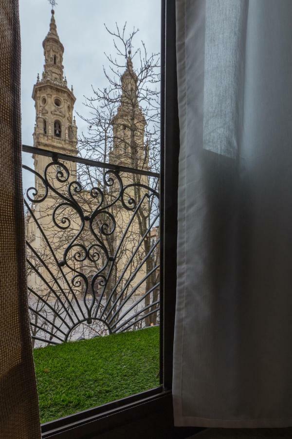 Apartamento con vistas a la catedral Logroño Exterior foto