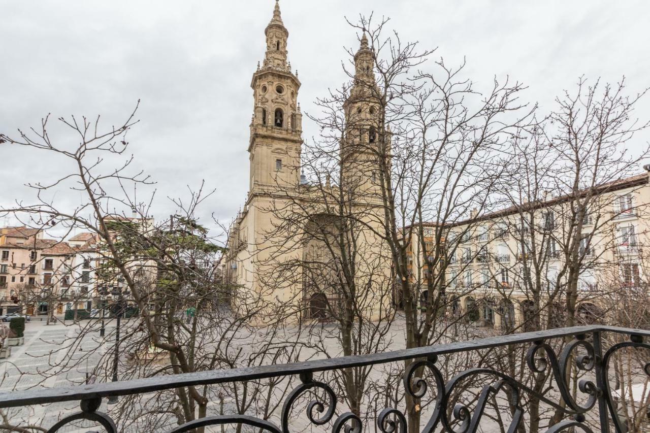 Apartamento con vistas a la catedral Logroño Exterior foto